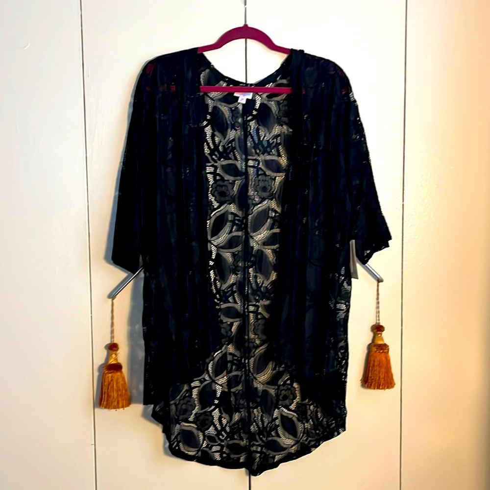 NWT Black Lace LULAROE Lindsay
